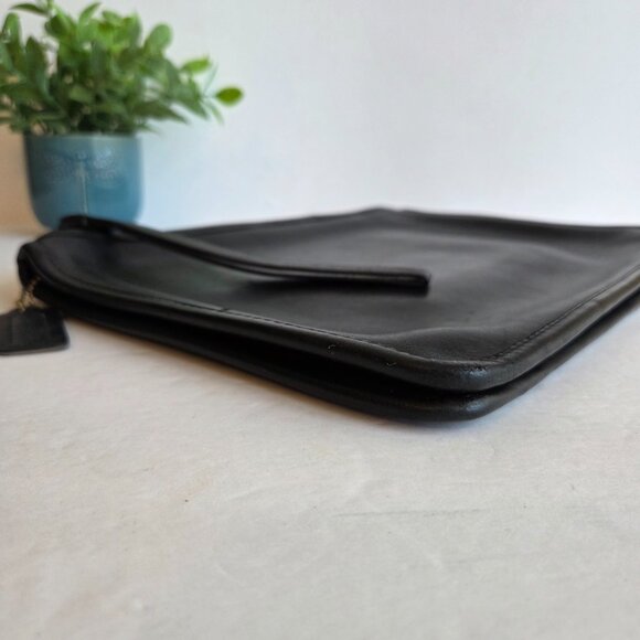 EUC NYC Vintage Coach Slim Clutch Large (#9555) in Black - Picture 4 of 10